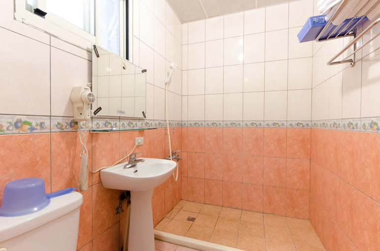 Bathroom 3, TORI Bed and Breakfast, Taitung