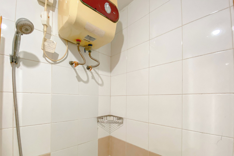 Bathroom 3, Cozy Studio At Metropark Condominium Apartment, Cikarang