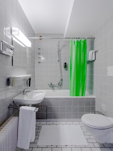 Bathroom 2, Hotel Parsberg, Fürstenfeldbruck