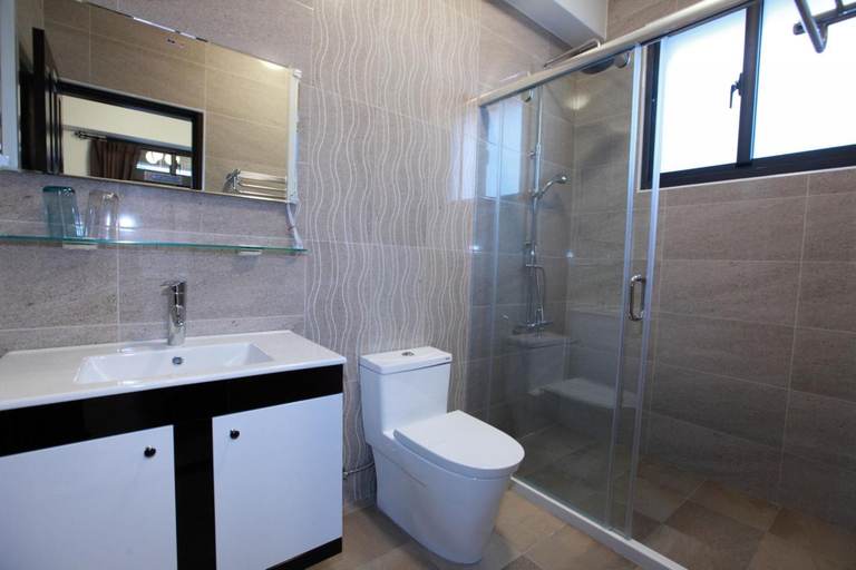 Bathroom 4, INgHostel, Hualien