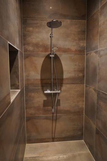 Bathroom 4