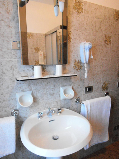Bathroom, Garni al Barance, Belluno