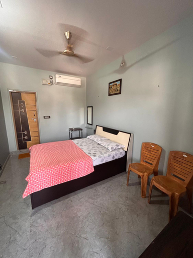 Others 2, Lee home stay, Bellary