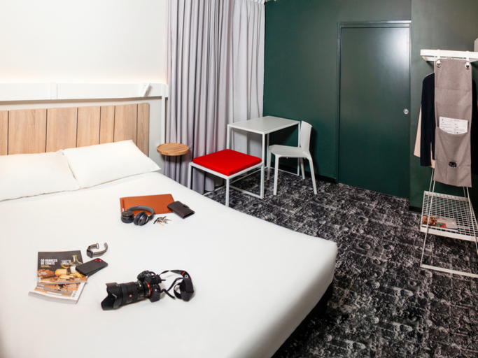 Bedroom 3, ibis Pontarlier, Doubs