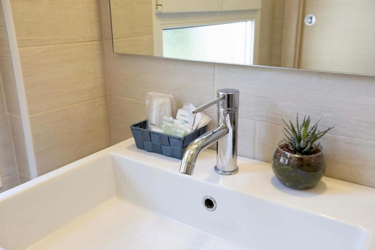 Bathroom 8