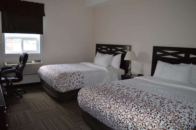 Bedroom 4, Auberge MacDonald Guest Inn, Cochrane