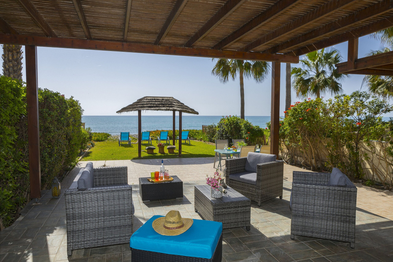 Food & Drinks, Meneou Beachfront Villa 5, Larnaca