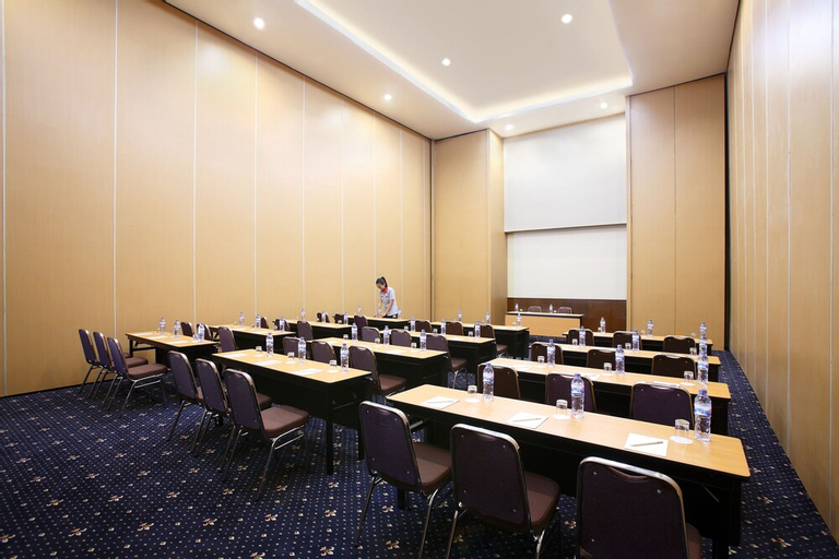 Business Facilities 28