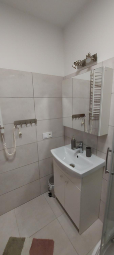 Bathroom 2, Chataa, Pisz