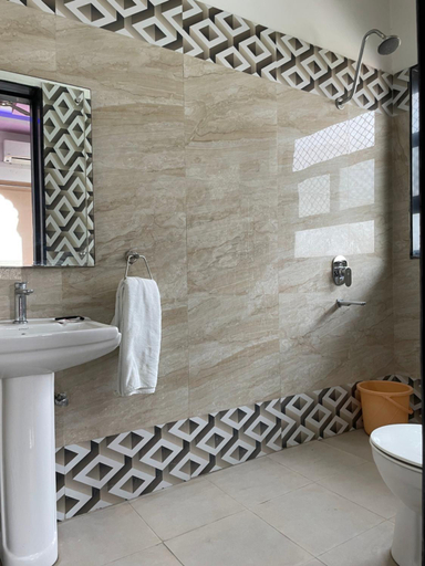Bathroom, Hotel Pratap Palace, Bharatpur