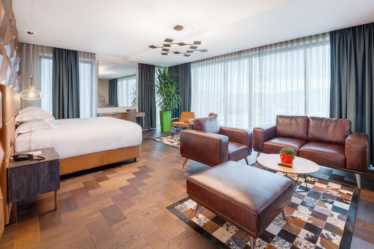Bedroom 3, Emerald Hotel, Priština