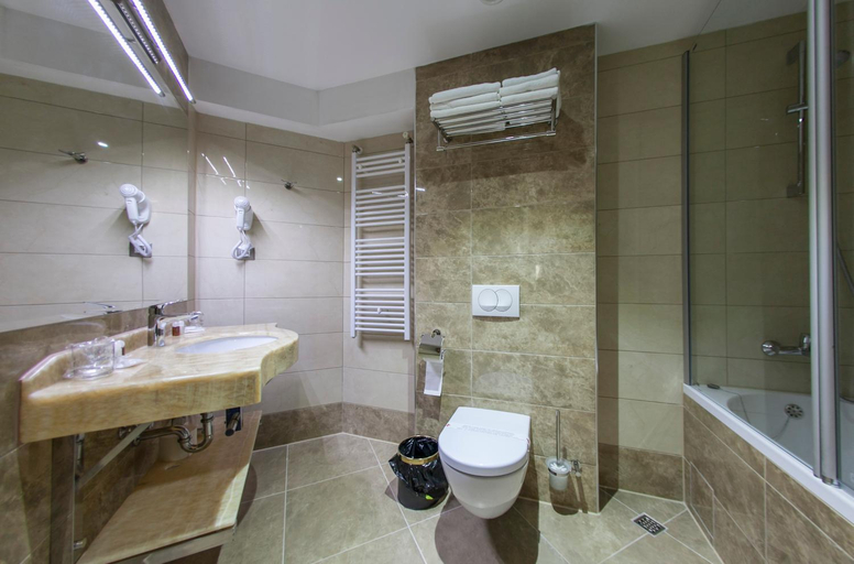 Bathroom 5, Grand Hotel Neum Wellness & Spa, Herzegovina-Neretva