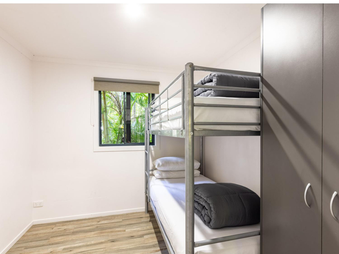 Bedroom 2, NRMA Airlie Beach Holiday Park, Whitsunday