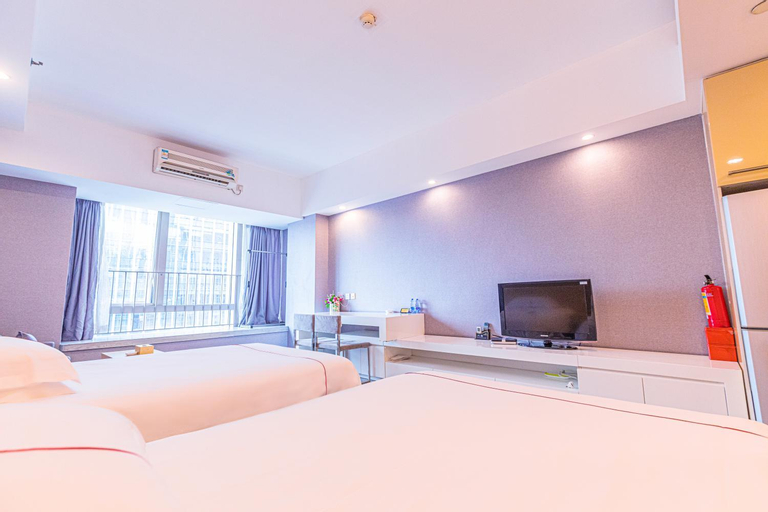 Bedroom 17
