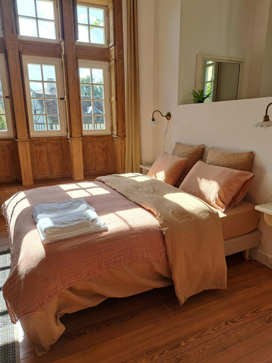 Bedroom 24