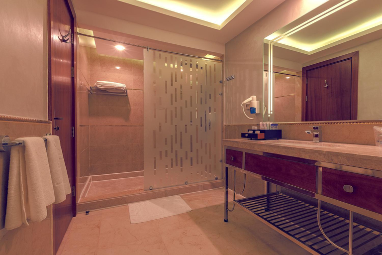 Bathroom 5, Pickalbatros Aqua Blu Resort - Hurghada, Al-Ghurdaqah
