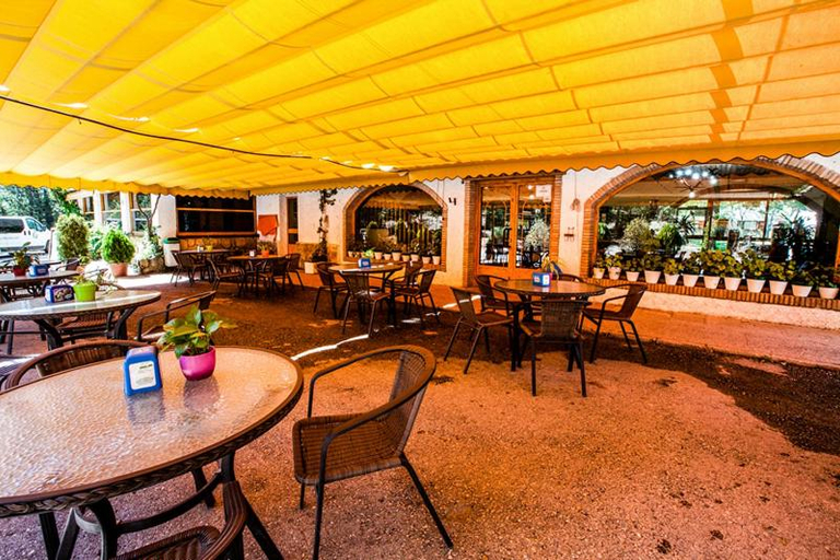 Food & Drinks, Complejo Residencial Los Enebros, Jaén