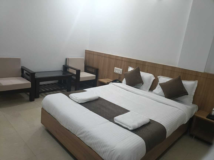Bedroom 2, Hotel Mathura Inn, Ahmadnagar