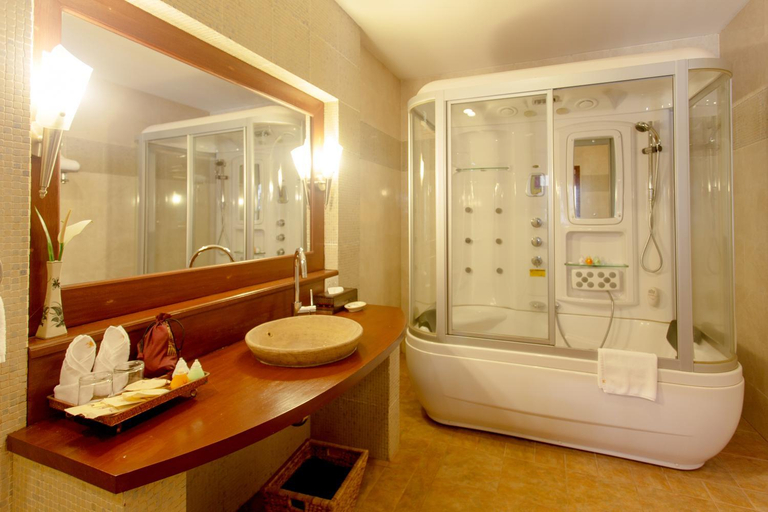 Bathroom 5, Royal Angkor Resort & SPA, Siem Reap