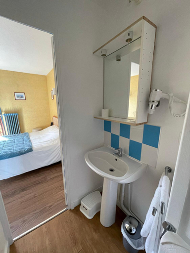 Bathroom 3
