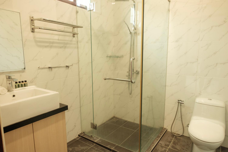 Bathroom 2, Sembilan Langkawi , Langkawi