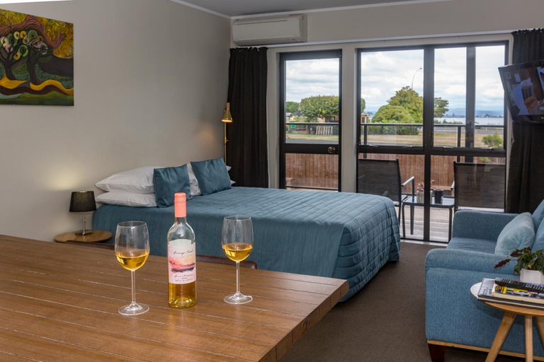 Bedroom 3, Le Chalet Suisse Motel, Taupo
