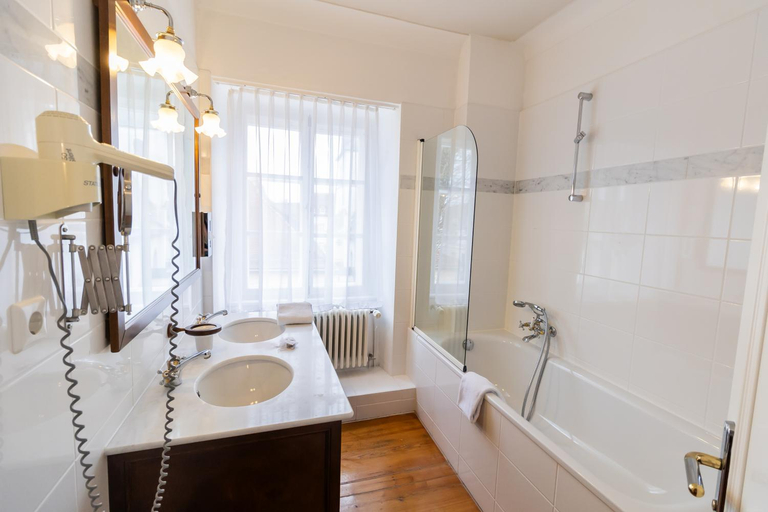 Bathroom 4, Schloss Neckarbischofsheim, Rhein-Neckar-Kreis