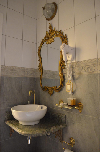Others 4, Gabi B&B, Vilniaus