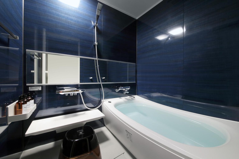 Bathroom 9