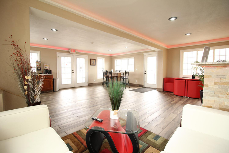 Public Area 3, Westbridge Inn and Suites, Henry