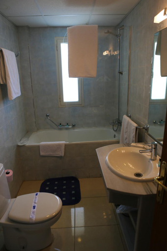 Bathroom 5, Hotel Mauricenter Nouakchott, Nouakchott