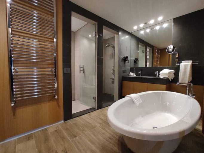 Bathroom 5, Oakridge Hotel & Spa, Kasrouane