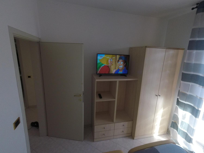 Others 2, Beach House Holiday Apartments, Rimini