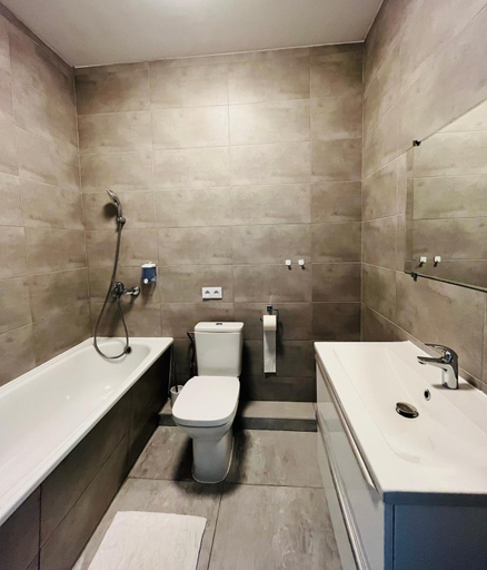 Bathroom, airport comfy guest home, Warsaw