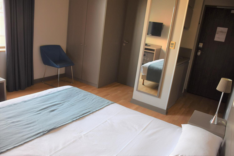 Bedroom 9