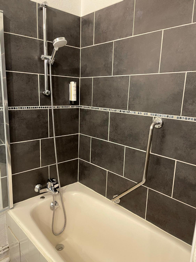 Bathroom 9
