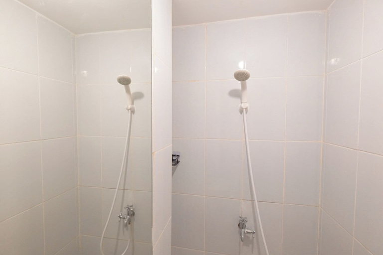 Bathroom 5, Simply And Compact Studio At Tokyo Riverside Pik 2 Apartment, Tangerang
