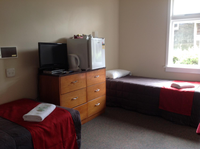 Bedroom 2, Otematata Eatery Bar and Lodging, Waitaki