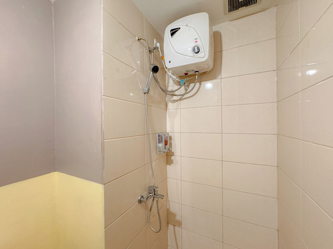 Bathroom 4, Simply And Good Place 2Br At Tamansari Prospero Apartment, Sidoarjo