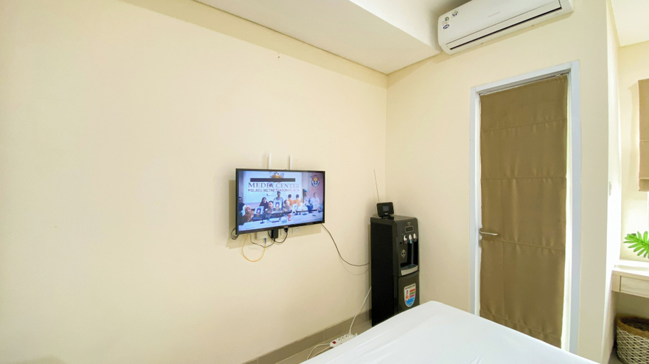Bedroom 4, Simple And Spacious Studio Apartment At B Residence, South Tangerang