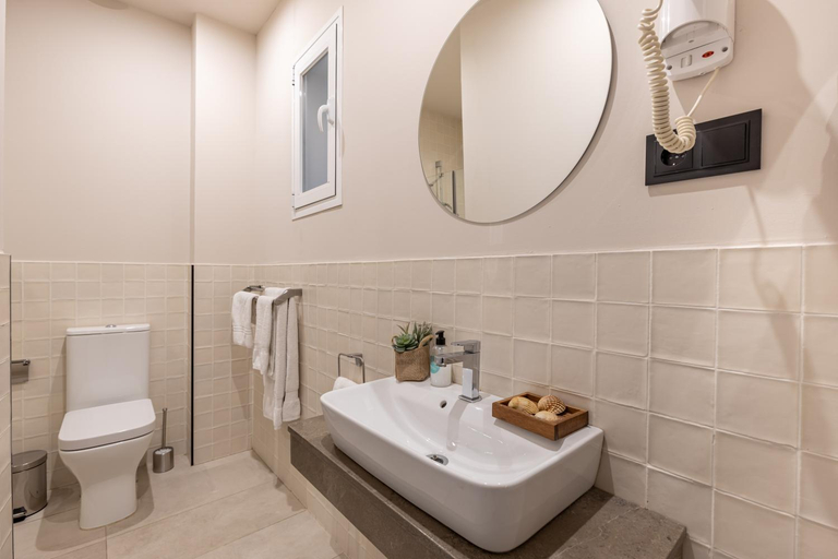 Bathroom 3, Apartamentos Fana by Charming Stay, Málaga