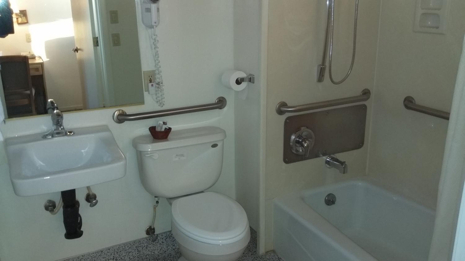 Bathroom 3, Villa Motel, San Luis Obispo