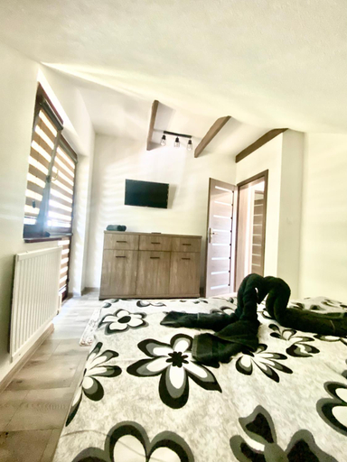 2, Chalet Rosa, Lucenec