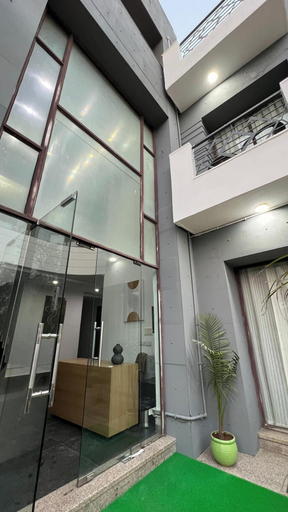 Exterior & Views 2, Bluo Stays - DLF Cybercity, Gurgaon