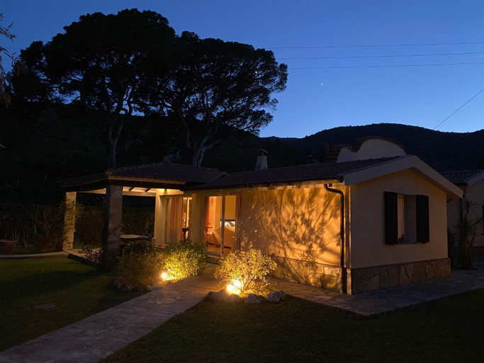 Lacona Holiday Villa near the beach, Livorno