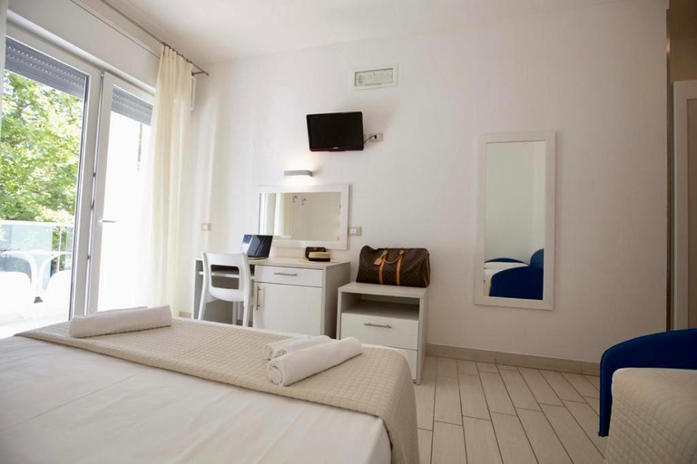 Bedroom 14