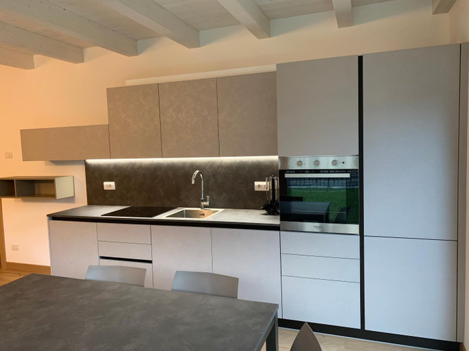 Others 5, Italo-Svizzero, Sondrio