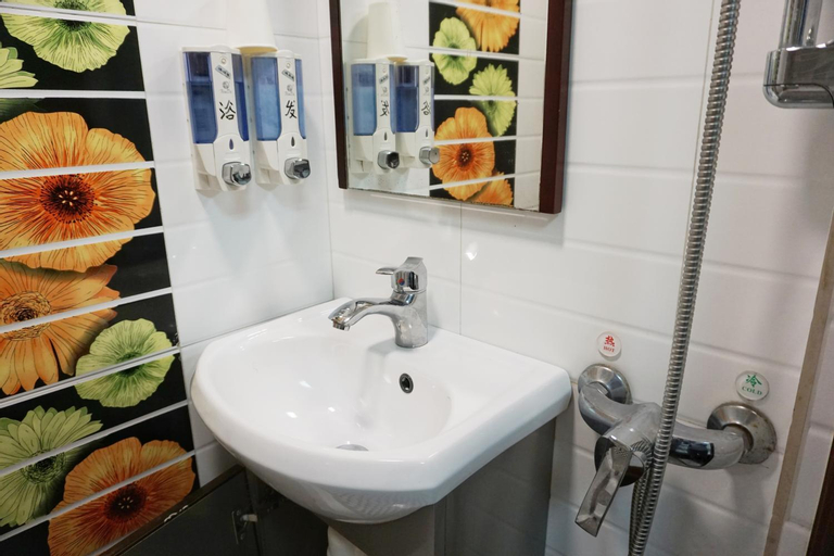Bathroom 11