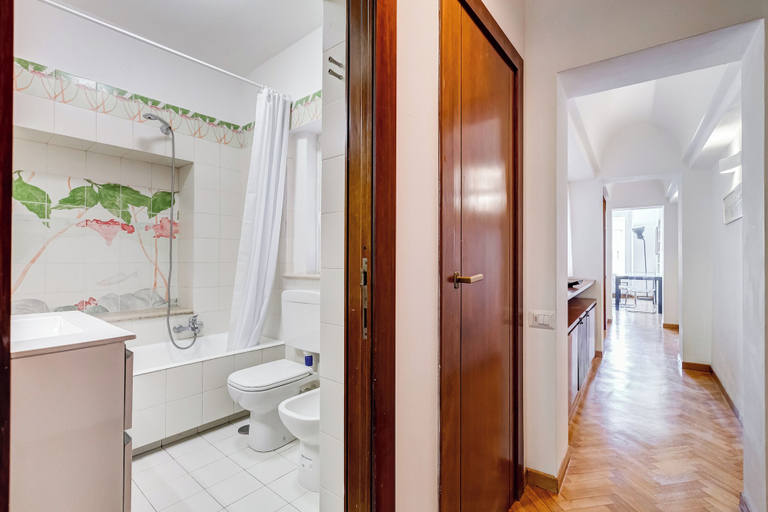 Bathroom 3, Luminous Apartment few steps P.za Navona, Rome