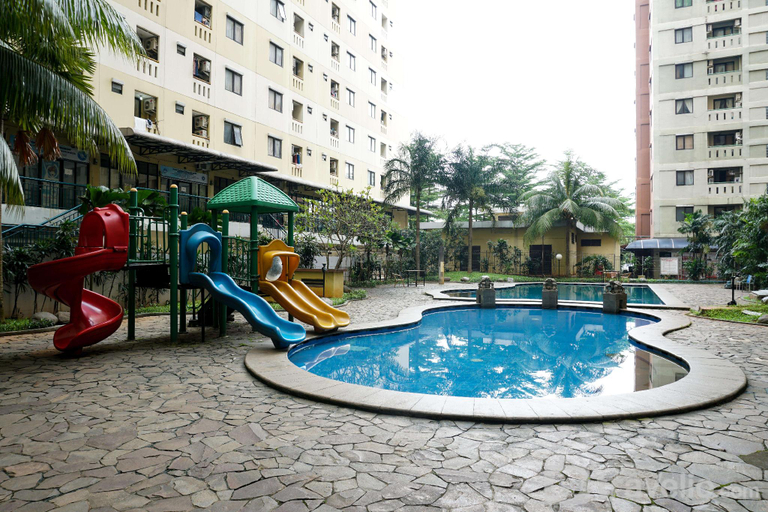 Sport & Beauty 2, Comfortable Studio Apt Kebagusan City By Travelio, South Jakarta